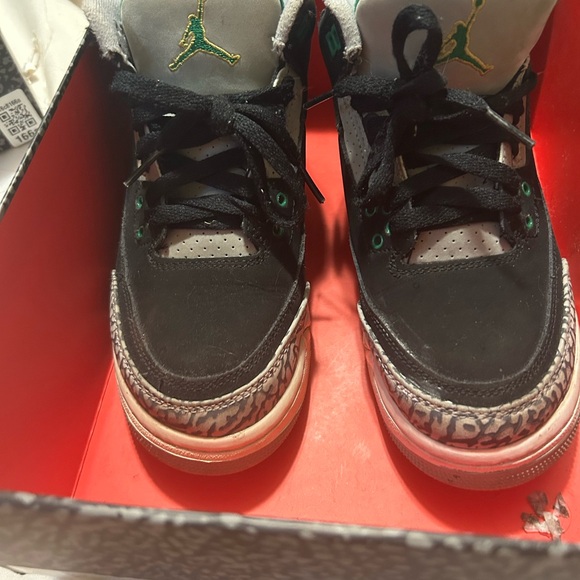 Jordan Air 3 Retro Black and Silver Box - Picture 3 of 9